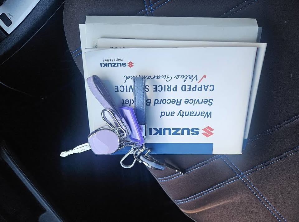 2015 Suzuki Swift auto- finance now 11.jpg